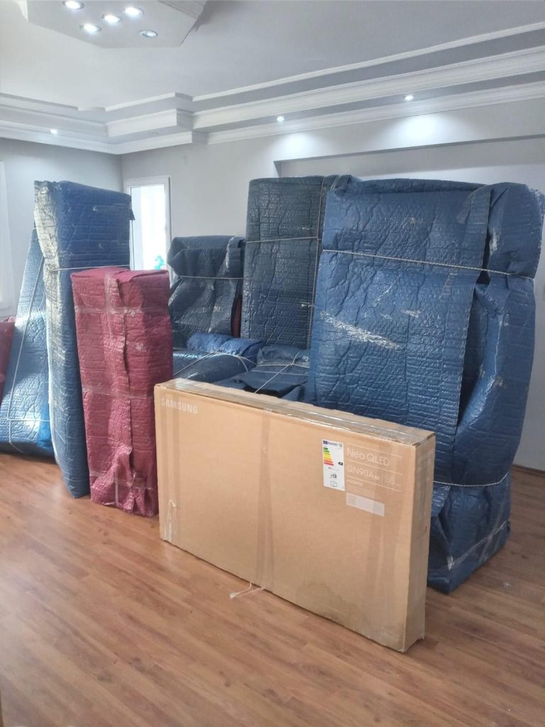 05afa501 4043 4175 873f 48f7f2953c88
